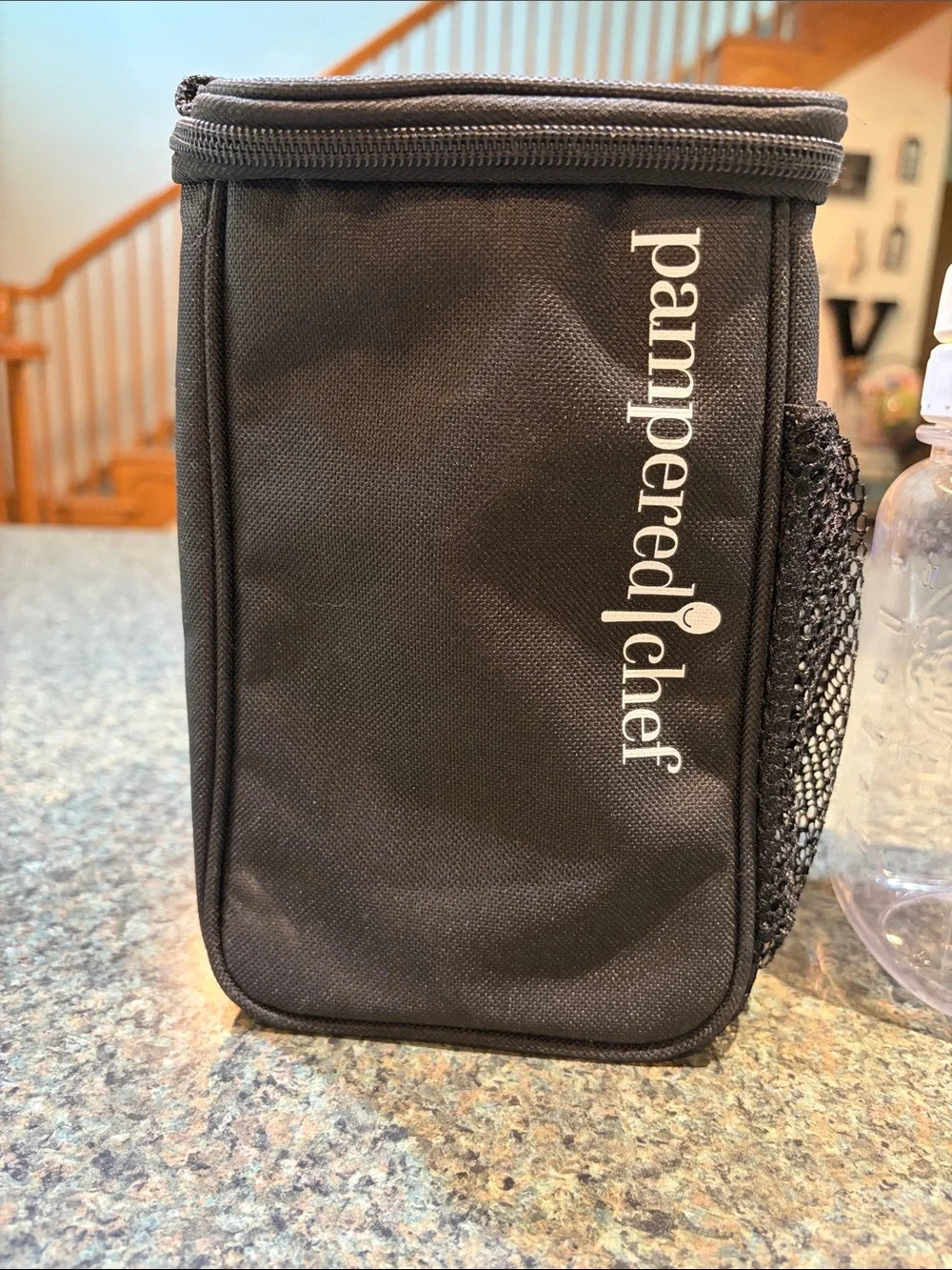 Pampered Chef Black Insulated Lunch Tote with Make & Go Salad Mason Container
